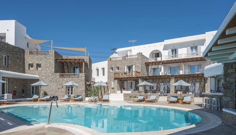 4* Argo Hotel