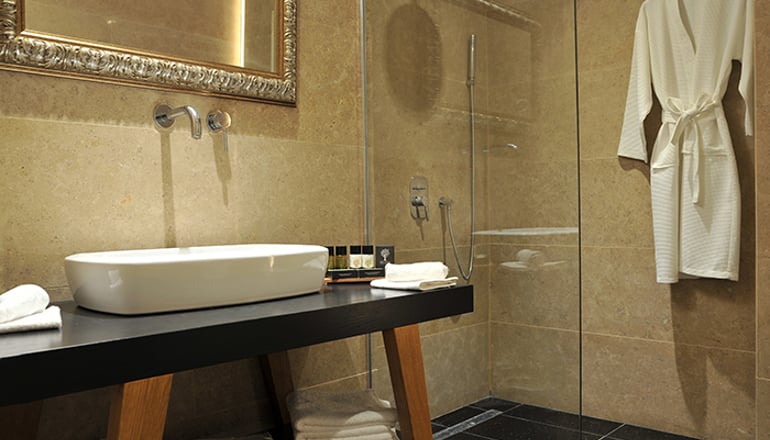 4* Athenaeum Grand hotel