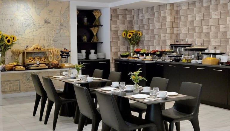 4* Athenaeum Grand hotel