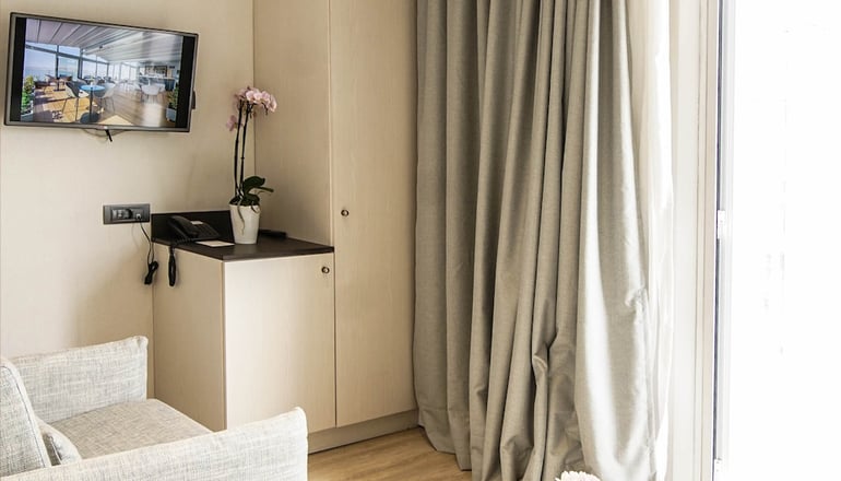 4* Athens Cypria Hotel