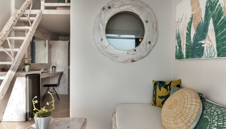 4* Athermi Suites - Μεγαλοχώρι, Σαντορίνη