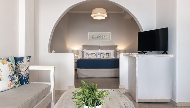 4* Athermi Suites - Μεγαλοχώρι, Σαντορίνη