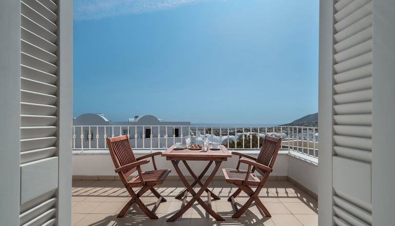 4* Atlantis Hotel Santorini