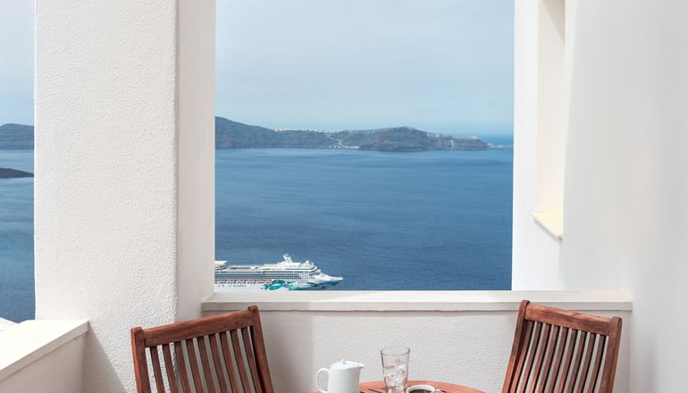 4* Atlantis Hotel Santorini