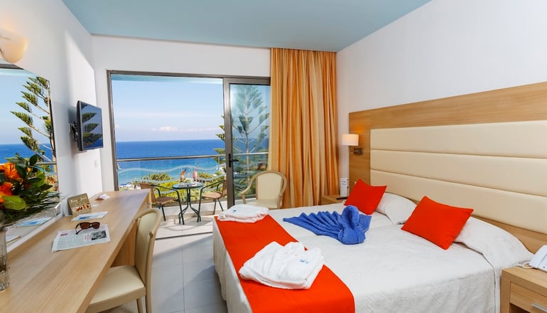 4* Blue Horizon Hotel