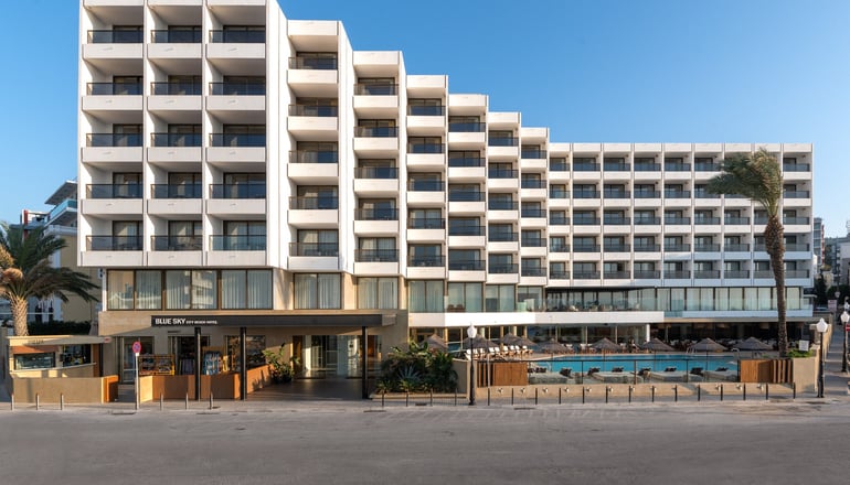 4* Blue Sky City Beach Hotel