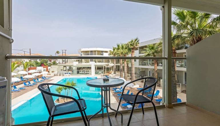 4* Cameo Beach Resort