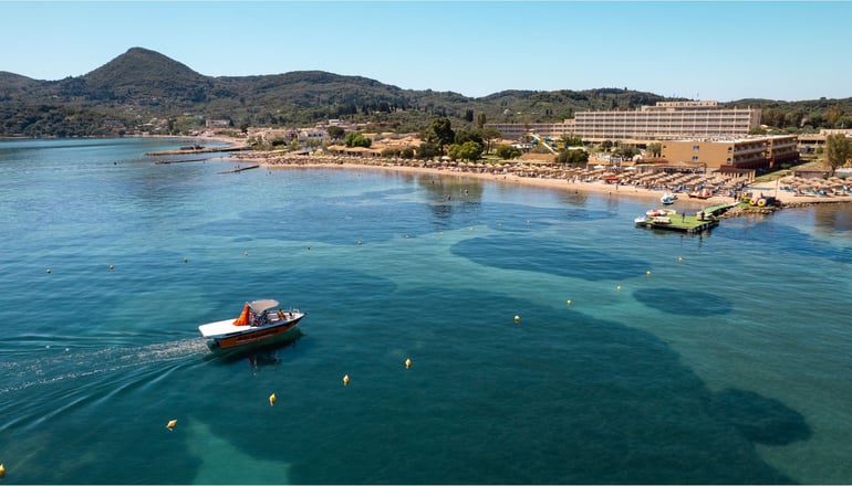 4* Canvas by Mitsis Messonghi - Μωραΐτικα, Κέρκυρα