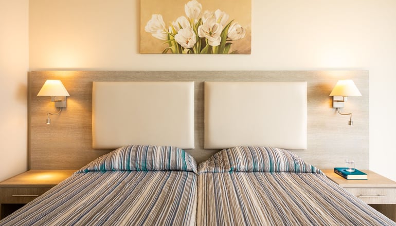 4* Canvas by Mitsis Messonghi - Μωραΐτικα, Κέρκυρα