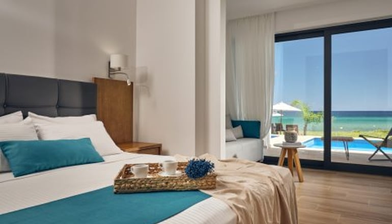 4* Cavo Orient Beach Hotel