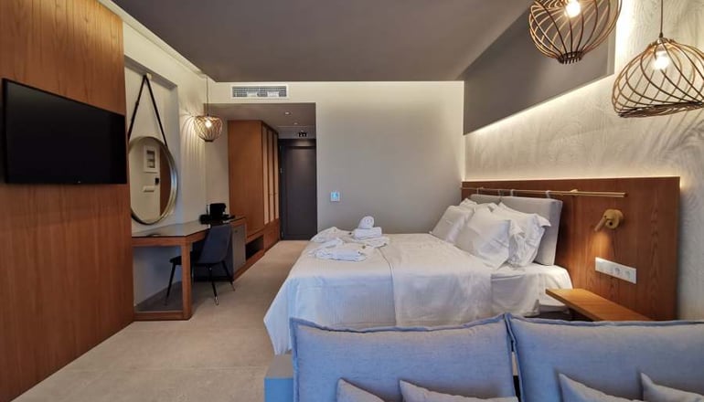 4* Colonides Beach Hotel