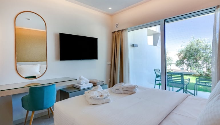 4* Colonides Beach Hotel