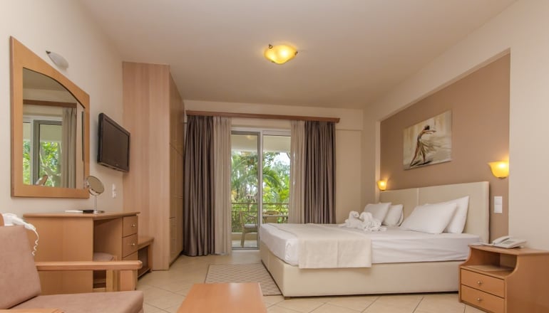 4* Colonides Beach Hotel