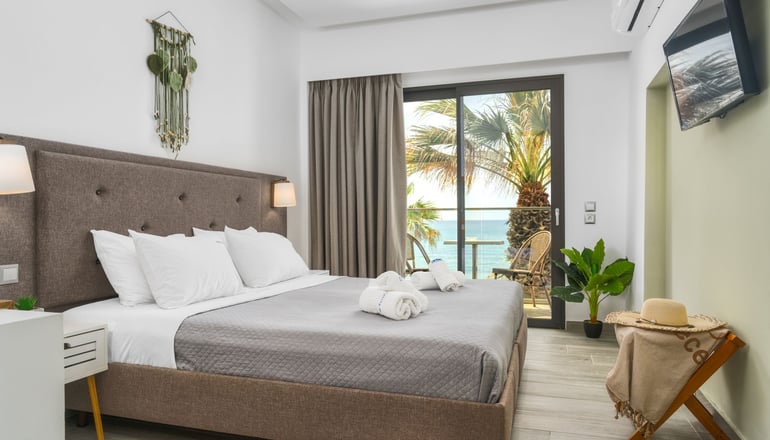 4* Crystal Beach Hotel