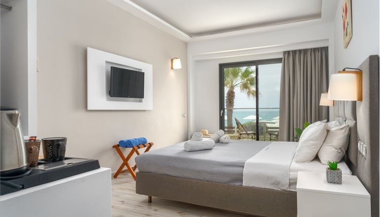 4* Crystal Beach Hotel