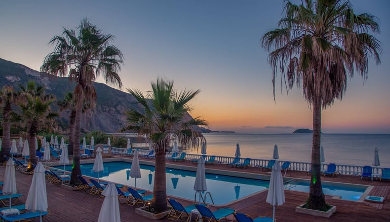 4* Crystal Beach Hotel