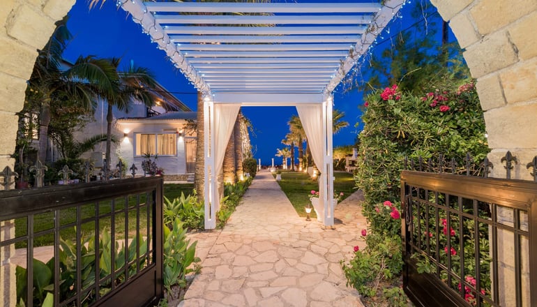 4* Crystal Beach Hotel