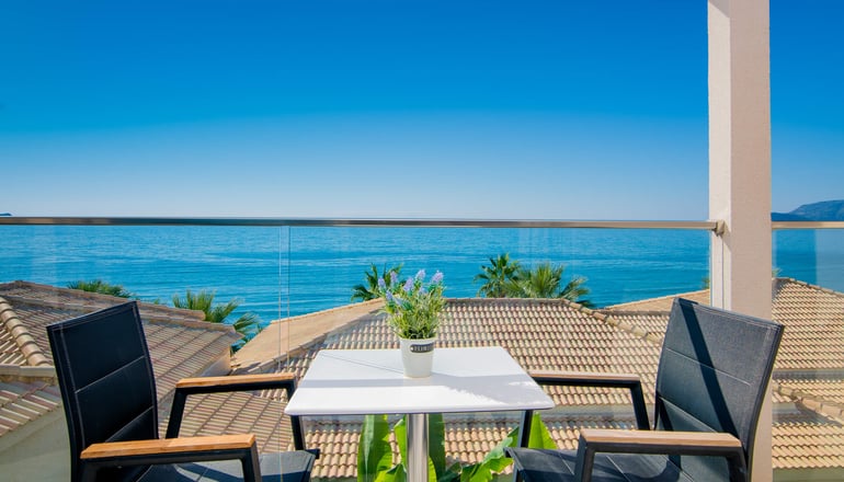 4* Crystal Beach Hotel