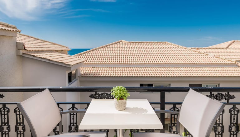 4* Crystal Beach Hotel