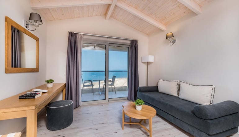 4* Crystal Beach Hotel