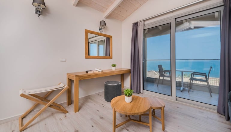 4* Crystal Beach Hotel