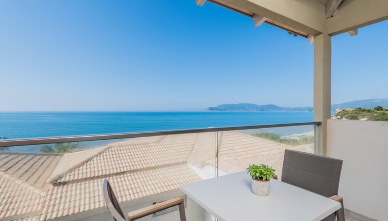 4* Crystal Beach Hotel