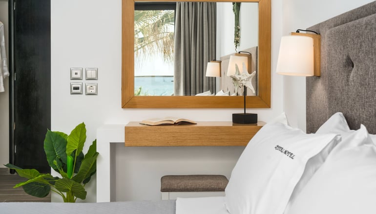 4* Crystal Beach Hotel