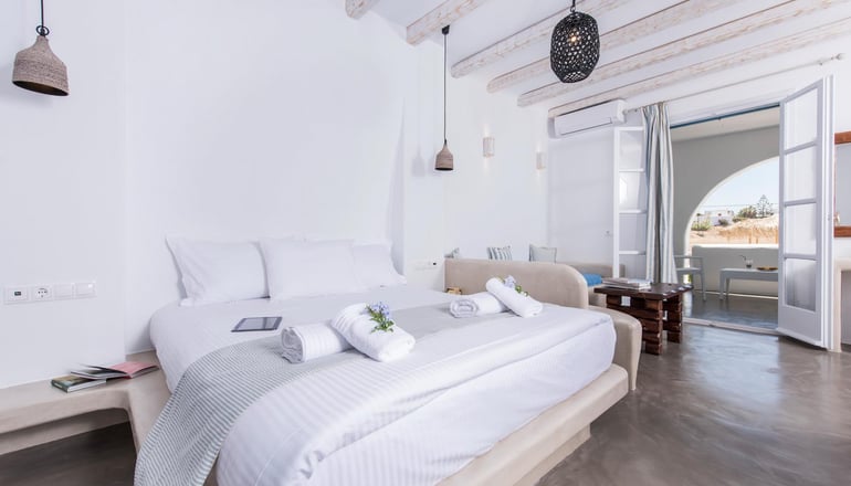 4* Cycladic Islands Hotel & Spa