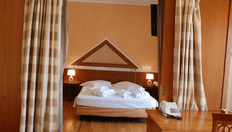 4* Delphi Palace