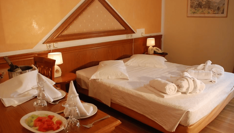 4* Delphi Palace