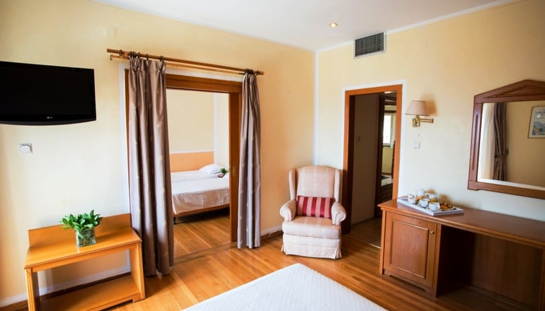 4* Delphi Palace