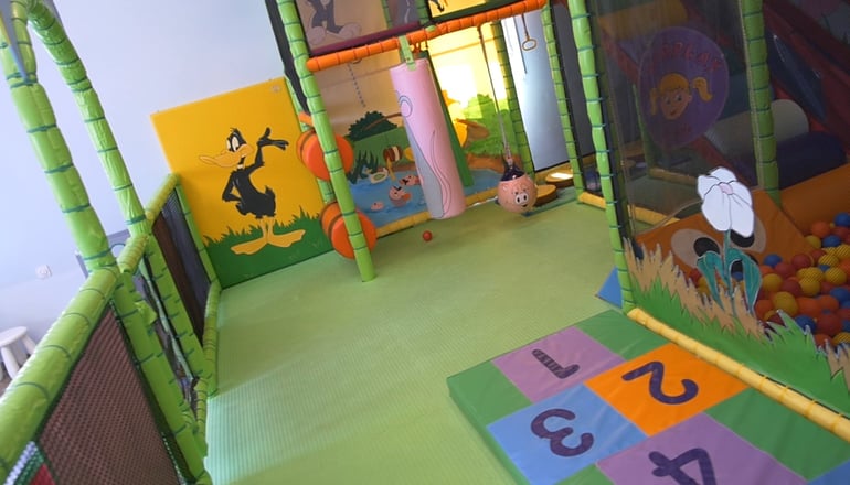 4* Dolphin Bay Seaside Resort & Suites