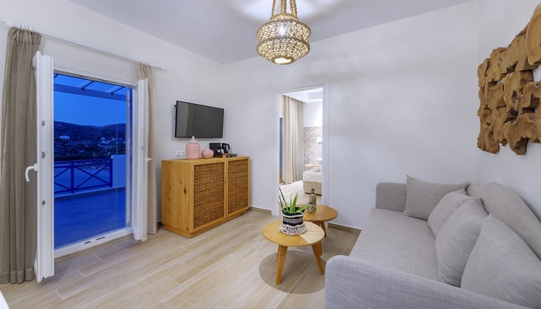 4* Dolphin Bay Seaside Resort & Suites