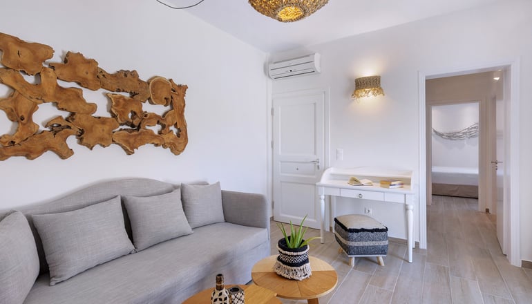 4* Dolphin Bay Seaside Resort & Suites