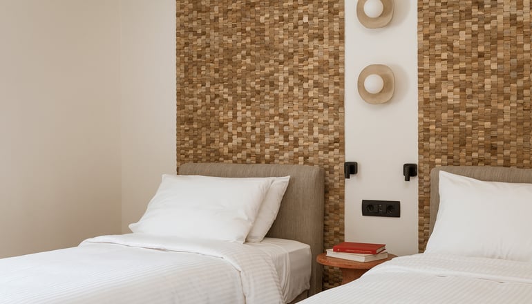 4* Dolphin Bay Seaside Resort & Suites