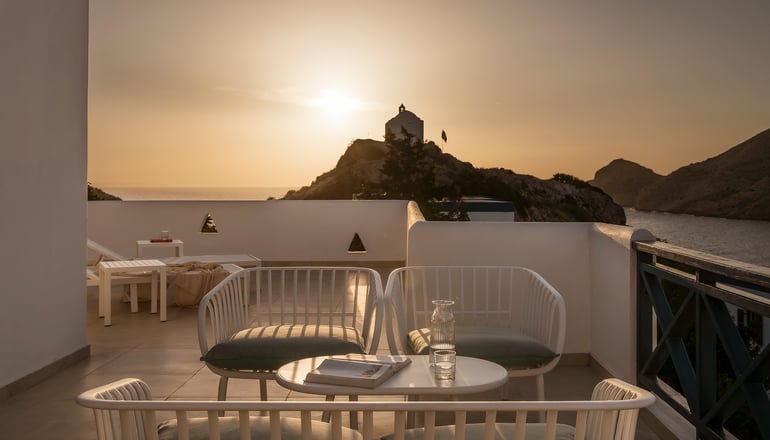 4* Dolphin Bay Seaside Resort & Suites