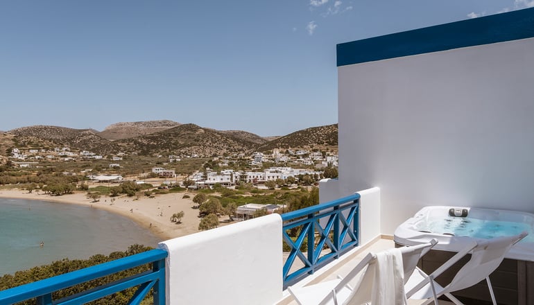 4* Dolphin Bay Seaside Resort & Suites