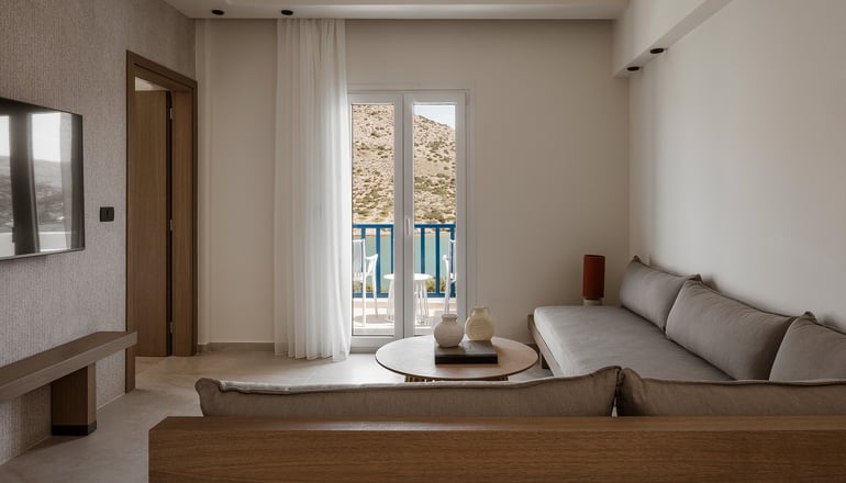 4* Dolphin Bay Seaside Resort & Suites