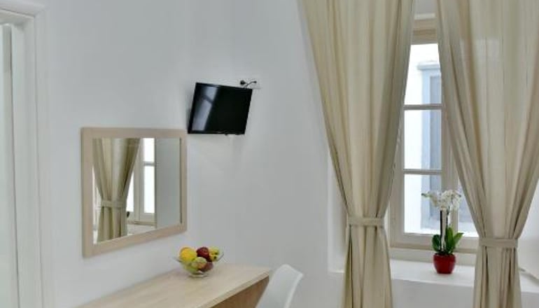 4* Douskos Port House - Ύδρα