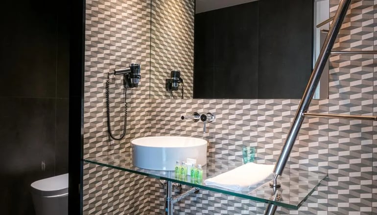 4* Essence Living Exclusive Hotel