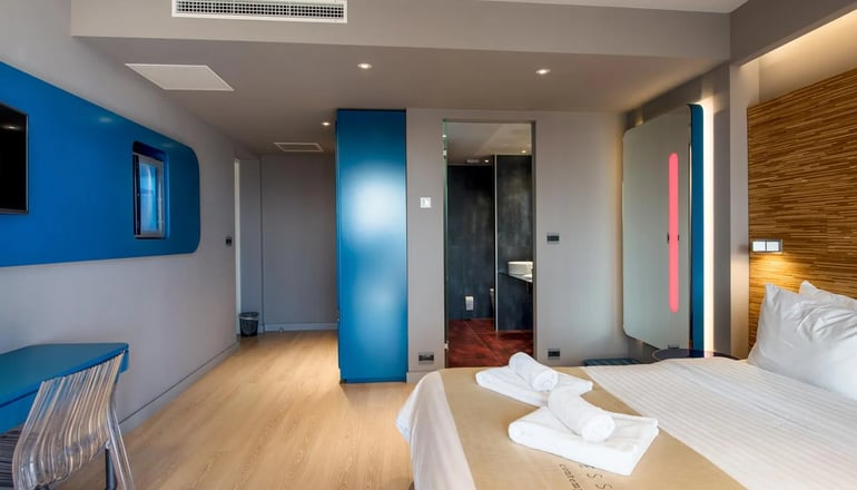 4* Essence Living Exclusive Hotel