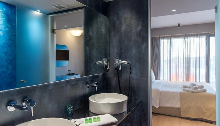 4* Essence Living Exclusive Hotel