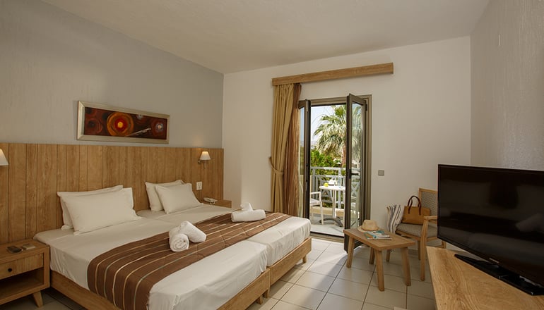 4* Europa Beach Hotel
