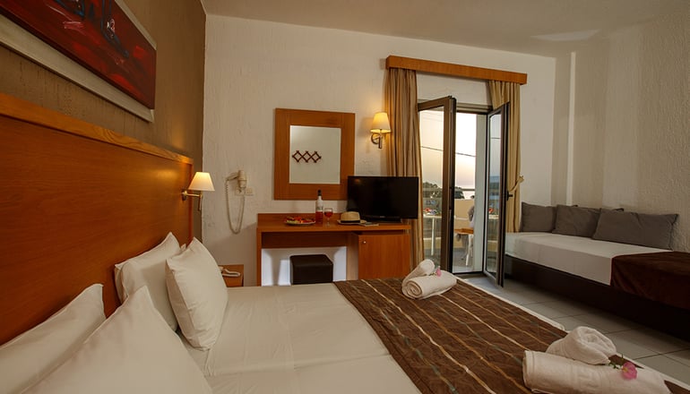 4* Europa Beach Hotel