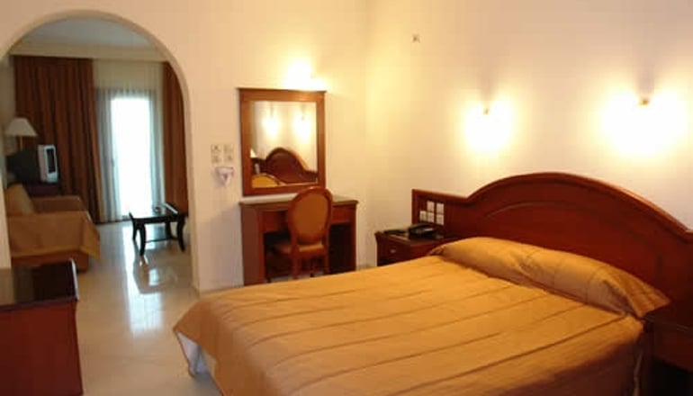 4* Europa Beach Hotel