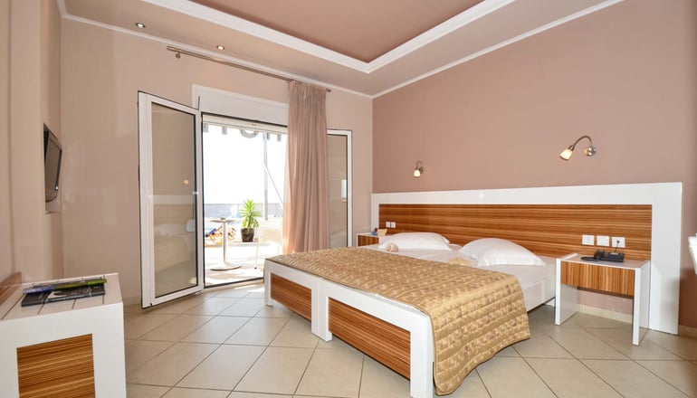 4* Evilion & Stilvi Sea And Sun Hotel