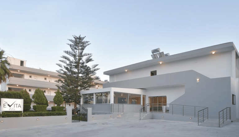 4* Evita Bay Hotel