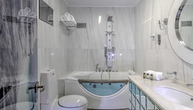 4* Fiscardonna Luxury Suites