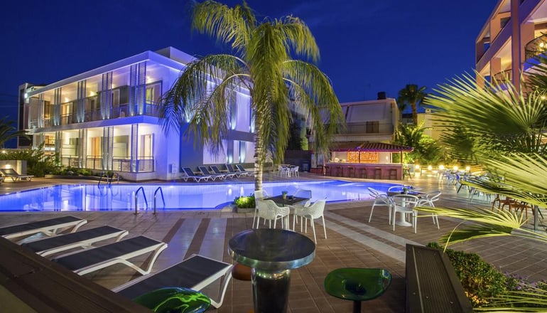 4* Flisvos Royal Hotel