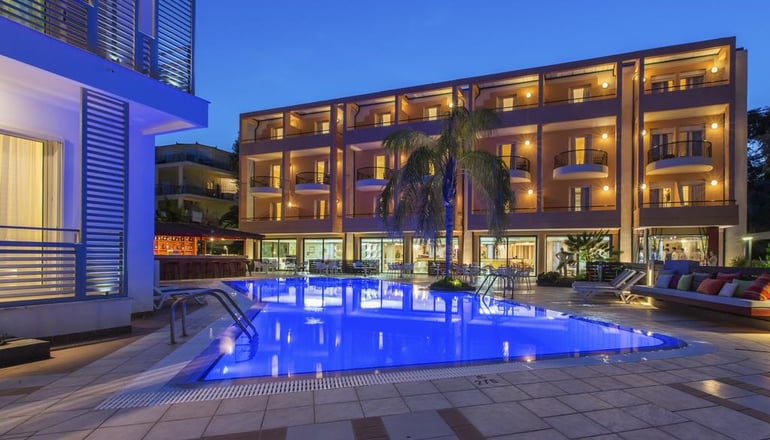 4* Flisvos Royal Hotel